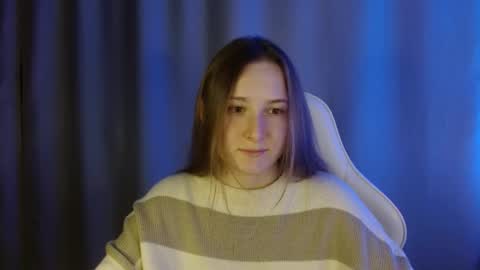 Annie online show from November 2025 07:39:02 PM