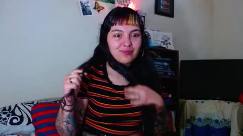 Snapshot of sweetie_maryy chatting on February 2025 05:47:01 PM Maria  my insta sweetie maryy   online show from February 2025 05:47:01 PM