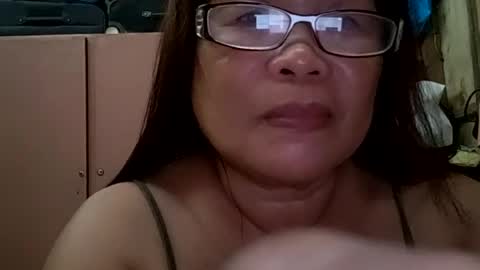 Snapshot of sweetie_regin chatting on August 2026 07:01:01 AM sweetie_regin online show from August 2026 07:01:01 AM