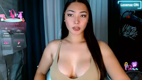 sweetiefox1 online show from May 2026 04:18:01 AM