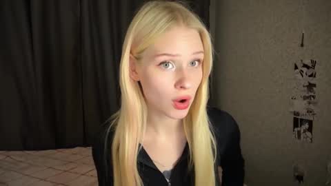 sweetie Lisa3 online show from January 2025 02:30:01 PM