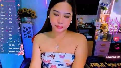 Nicole online show from November 2025 05:46:02 PM