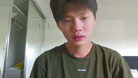 sweetiepuppy421 online show from December 2025 11:00:02 PM