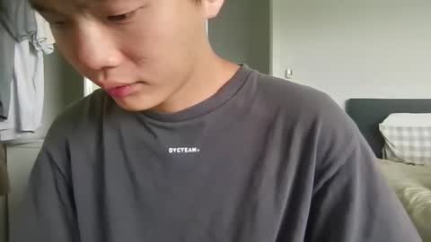 sweetiepuppy421 online show from December 2025 01:25:02 AM