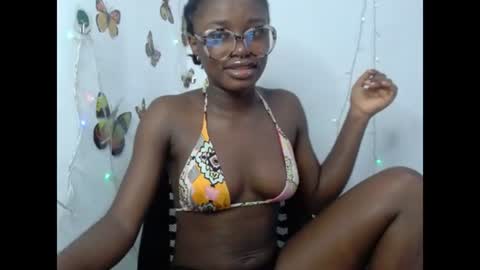 Snapshot of sweetjuicyclit chatting on June 2026 12:07:01 PM zuri online show from June 2026 12:07:01 PM