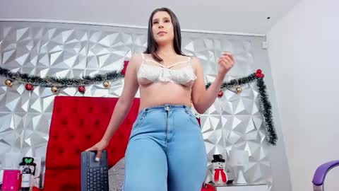 Lauren online show from November 2025 05:29:01 AM