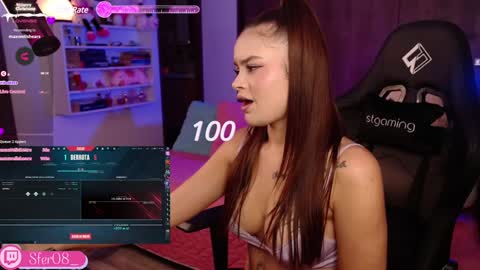 Snapshot of sweetlee_1 chatting on December 2024 02:04:02 AM    online show from December 2024 02:04:02 AM