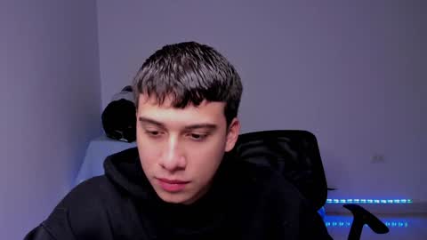 Snapshot of sweetlian_04 chatting on December 2024 03:56:02 AM Lian online show from December 2024 03:56:02 AM