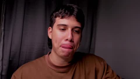 Snapshot of sweetlian_04 chatting on December 2024 04:12:02 AM Lian online show from December 2024 04:12:02 AM