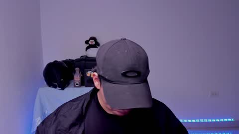 Snapshot of sweetlian_04 chatting on December 2024 09:28:02 PM Lian online show from December 2024 09:28:02 PM