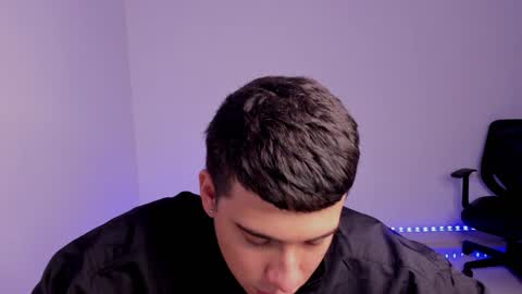 Snapshot of sweetlian_04 chatting on January 2025 05:23:01 AM Lian online show from January 2025 05:23:01 AM