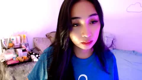 Snapshot of sweetlilly_18 chatting on November 2025 02:14:01 AM Lilly online show from November 2025 02:14:01 AM