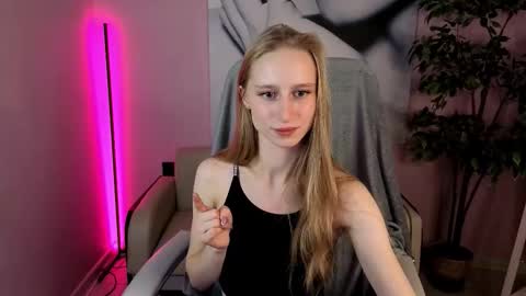 sweetllyshy online show from November 2025 09:42:01 AM