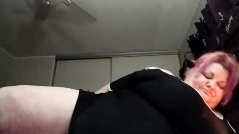 sweetlolajean online show from February 2026 11:49:02 AM