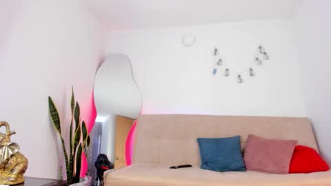 Snapshot of sweetluna___ chatting on October 2025 07:26:02 PM instagram sweetluna 0 online show from October 2025 07:26:02 PM