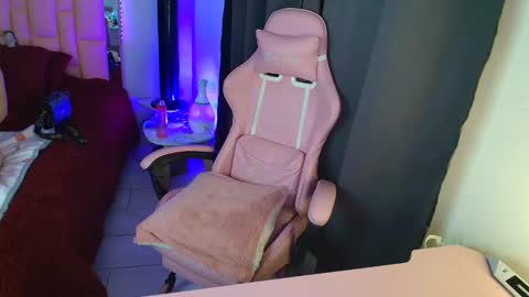 SweetLune online show from January 2025 01:24:01 AM