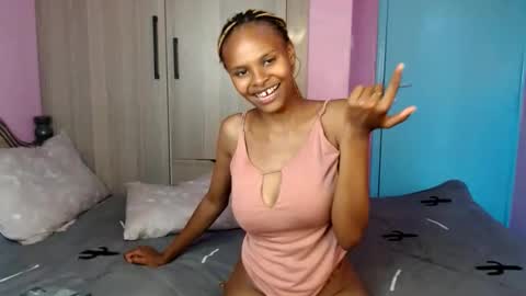 Snapshot of sweetly_diva chatting on April 2026 12:29:02 PM Diva online show from April 2026 12:29:02 PM