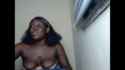 Snapshot of sweetnectarx chatting on February 2025 10:21:02 PM sweetnectarx online show from February 2025 10:21:02 PM