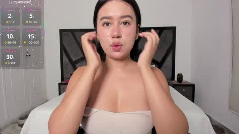 Snapshot of sweetnova_ chatting on June 2026 02:01:02 AM Sweet Nova online show from June 2026 02:01:02 AM
