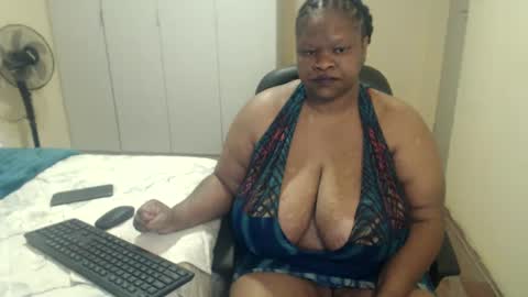 Snapshot of sweetnoziexxx chatting on December 2024 05:53:02 AM sweetnoziexxx online show from December 2024 05:53:02 AM