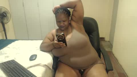 Snapshot of sweetnoziexxx chatting on December 2024 06:06:01 PM sweetnoziexxx online show from December 2024 06:06:01 PM
