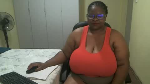 Snapshot of sweetnoziexxx chatting on December 2024 04:26:01 PM sweetnoziexxx online show from December 2024 04:26:01 PM