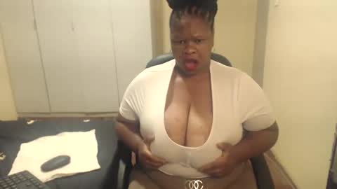 Snapshot of sweetnoziexxx chatting on February 2025 03:32:02 AM sweetnoziexxx online show from February 2025 03:32:02 AM