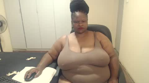 Snapshot of sweetnoziexxx chatting on February 2025 06:56:02 AM sweetnoziexxx online show from February 2025 06:56:02 AM