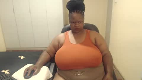Snapshot of sweetnoziexxx chatting on February 2025 07:07:01 AM sweetnoziexxx online show from February 2025 07:07:01 AM