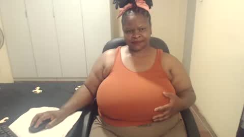 Snapshot of sweetnoziexxx chatting on February 2025 02:52:02 PM sweetnoziexxx online show from February 2025 02:52:02 PM