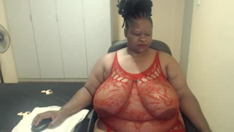 Snapshot of sweetnoziexxx chatting on February 2025 04:14:02 AM sweetnoziexxx online show from February 2025 04:14:02 AM