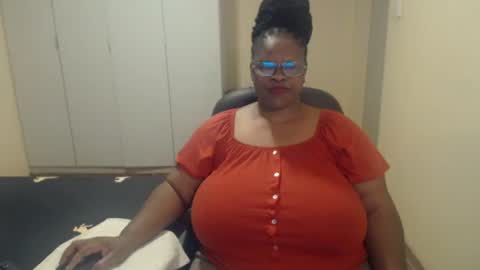 Snapshot of sweetnoziexxx chatting on February 2025 05:36:02 AM sweetnoziexxx online show from February 2025 05:36:02 AM