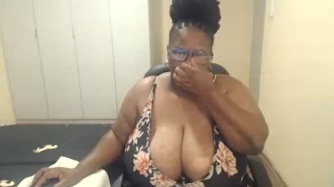 Snapshot of sweetnoziexxx chatting on February 2025 10:17:02 AM sweetnoziexxx online show from February 2025 10:17:02 AM