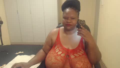 Snapshot of sweetnoziexxx chatting on February 2025 06:58:02 AM sweetnoziexxx online show from February 2025 06:58:02 AM