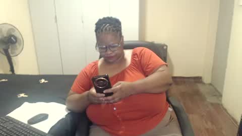 Snapshot of sweetnoziexxx chatting on March 2025 02:45:02 PM sweetnoziexxx online show from March 2025 02:45:02 PM