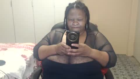 Snapshot of sweetnoziexxx chatting on November 2025 06:55:01 AM sweetnoziexxx online show from November 2025 06:55:01 AM