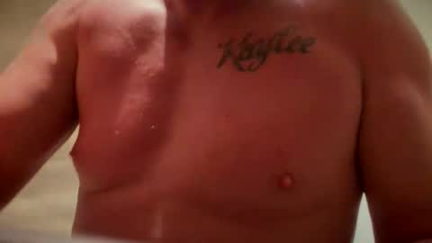 WeAim2PZzz online show from December 2025 03:15:01 AM