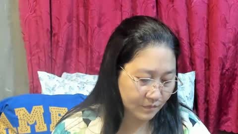 Snapshot of sweetpilipina88 chatting on August 2026 02:30:01 PM MIA online show from August 2026 02:30:01 PM