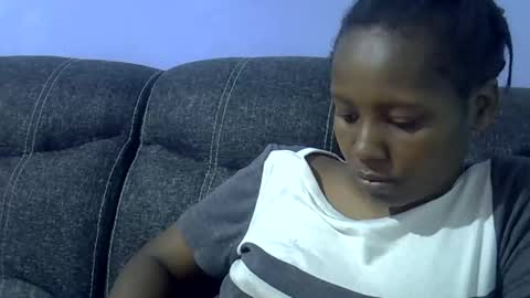 Snapshot of sweetqueen20 chatting on October 2025 04:12:02 AM queen online show from October 2025 04:12:02 AM