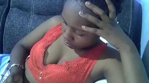 Snapshot of sweetqueen20 chatting on November 2025 06:01:01 AM queen online show from November 2025 06:01:01 AM