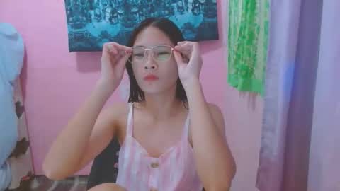 Snapshot of sweetsexygirl20 chatting on May 2026 12:46:02 PM Mia online show from May 2026 12:46:02 PM