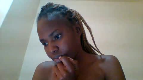Snapshot of sweett_kimmie chatting on July 2026 08:33:01 AM sweett_kimmie online show from July 2026 08:33:01 AM
