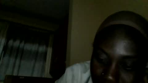 Snapshot of sweett_red chatting on May 2026 06:24:01 PM sweett_red online show from May 2026 06:24:01 PM