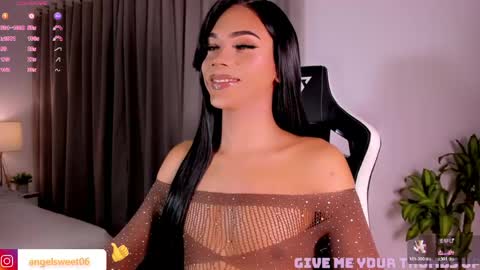 Snapshot of sweett_shinexx chatting on June 2026 04:52:02 AM angel online show from June 2026 04:52:02 AM