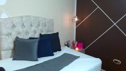 Snapshot of sweettscarlet chatting on October 2025 11:28:02 AM Scarlet online show from October 2025 11:28:02 AM