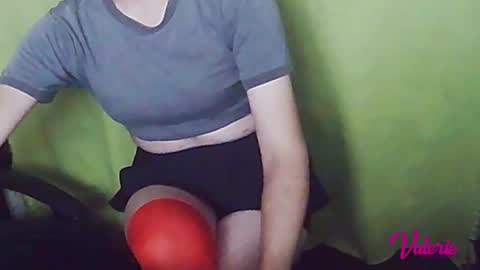 Snapshot of sweetvalerietinybig chatting on February 2025 04:07:02 AM Valerie online show from February 2025 04:07:02 AM