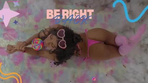 sweetviolet___ online show from April 2026 12:28:02 PM