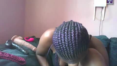 Snapshot of sweetwipe_africana14 chatting on January 2026 07:35:02 AM Essy online show from January 2026 07:35:02 AM
