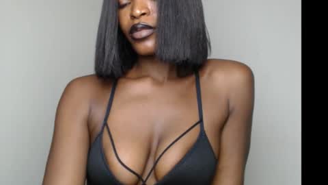 Snapshot of sweetxxboobsx chatting on December 2025 09:20:02 PM sweetxxboobsx online show from December 2025 09:20:02 PM