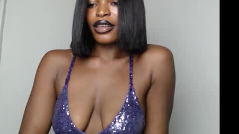 Snapshot of sweetxxboobsx chatting on December 2025 09:18:01 AM sweetxxboobsx online show from December 2025 09:18:01 AM